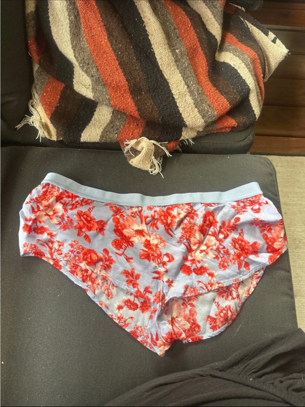 Anthropologie medium Women's Floral Red Print Shorts